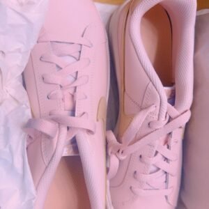 Wmns Nike court Royale